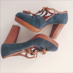 Miss Albright bowed shoes 7